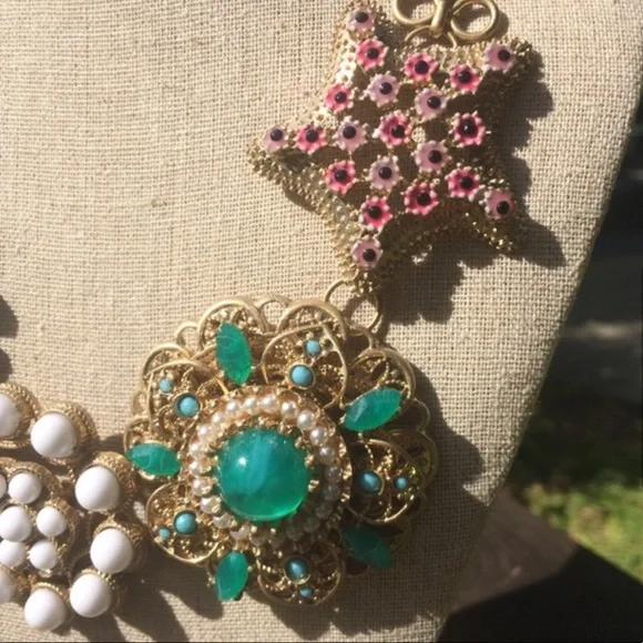 Stella & Dot | Retired Vintage Gold🌺🕊Birds of Paradise Statement Necklace - Picture 13 of 15